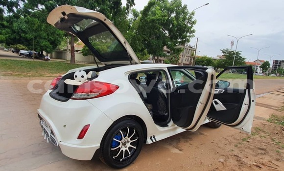 Acheter Occasion Voiture Hyundai Veloster Blanc à Porto Novo, Benin Acheter Occasion Voiture Hyundai Veloster Blanc à Porto Novo, Benin