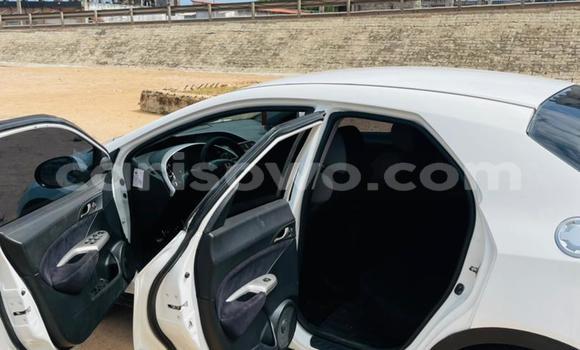 Ra Àlòkù Honda Civic funfun Ọkọ̀ in Cotonou ni Benin Ra Àlòkù Honda Civic funfun Ọkọ̀ in Cotonou ni Benin