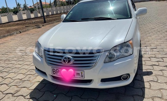 Ra Àlòkù Toyota Avalon funfun Ọkọ̀ in Cotonou ni Benin Ra Àlòkù Toyota Avalon funfun Ọkọ̀ in Cotonou ni Benin