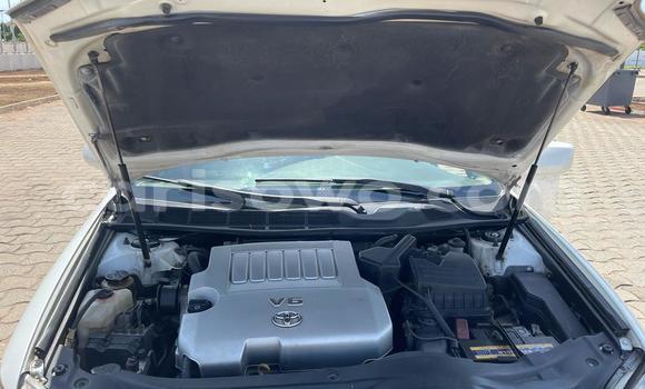 Ra Àlòkù Toyota Avalon funfun Ọkọ̀ in Cotonou ni Benin Ra Àlòkù Toyota Avalon funfun Ọkọ̀ in Cotonou ni Benin