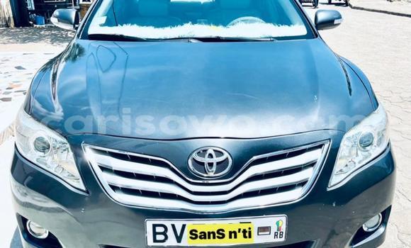 Ra Àlòkù Toyota Camry Silver Ọkọ̀ in Cotonou ni Benin Ra Àlòkù Toyota Camry Silver Ọkọ̀ in Cotonou ni Benin