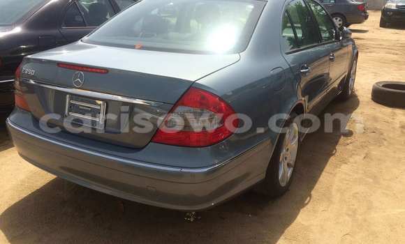 Ra Àlòkù Mercedes-Benz E–Class Silver Ọkọ̀ in Porto Novo ni Benin Ra Àlòkù Mercedes-Benz E–Class Silver Ọkọ̀ in Porto Novo ni Benin