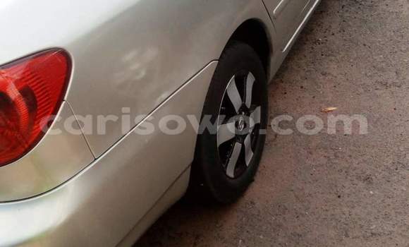 Sayi Na hannu Toyota Corolla Azurfa Mota in Abomey Calavi a Benin Sayi Na hannu Toyota Corolla Azurfa Mota in Abomey Calavi a Benin