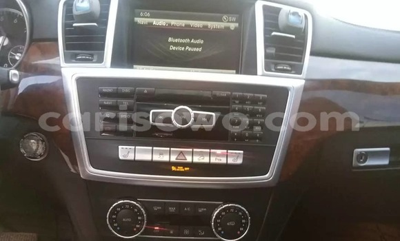 Buy Used Mercedes-Benz ML–Class White Car in Cotonou in Benign Buy Used Mercedes-Benz ML–Class White Car in Cotonou in Benign