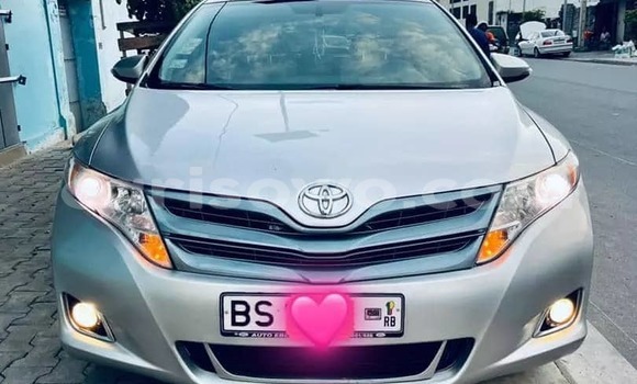 Buy Used Toyota Venza Silver Car in Cotonou in Benign Buy Used Toyota Venza Silver Car in Cotonou in Benign