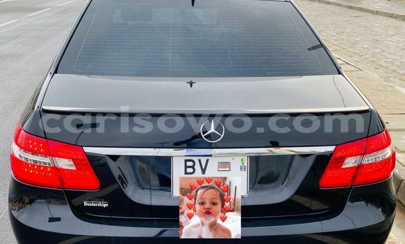 Sayi Na hannu Mercedes-Benz E-klasse AMG Black Mota in Cotonou a Benin Sayi Na hannu Mercedes-Benz E-klasse AMG Black Mota in Cotonou a Benin