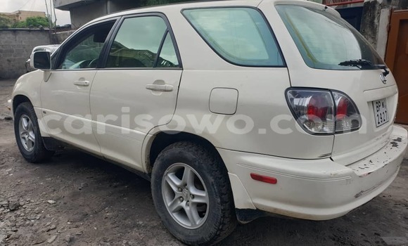 Ra Àlòkù Lexus RX 330 funfun Ọkọ̀ in Abomey Calavi ni Benin Ra Àlòkù Lexus RX 330 funfun Ọkọ̀ in Abomey Calavi ni Benin