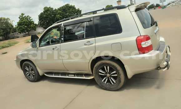 Sayi Na hannu Toyota Highlander M Mota in Abomey Calavi a Benin Sayi Na hannu Toyota Highlander M Mota in Abomey Calavi a Benin