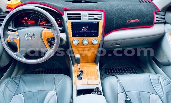 Ra Tuntun Toyota Camry Silver Ọkọ̀ in Cotonou ni Benin Ra Tuntun Toyota Camry Silver Ọkọ̀ in Cotonou ni Benin