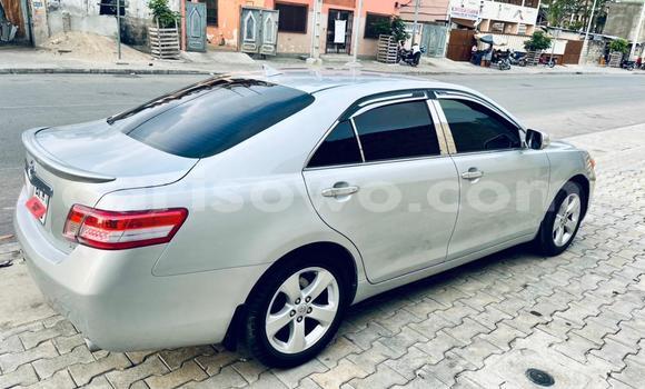 Ra Tuntun Toyota Camry Silver Ọkọ̀ in Cotonou ni Benin Ra Tuntun Toyota Camry Silver Ọkọ̀ in Cotonou ni Benin