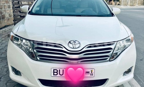 Buy Used Toyota Venza White Car in Cotonou in Benign