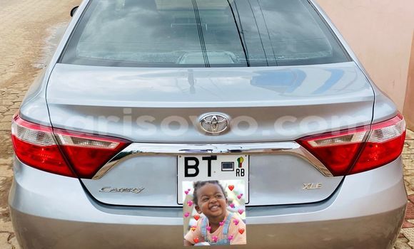 Sayi Na hannu Toyota Camry Azurfa Mota in Cotonou a Benin Sayi Na hannu Toyota Camry Azurfa Mota in Cotonou a Benin