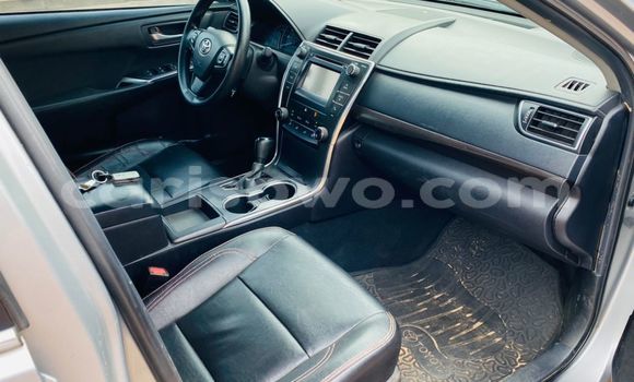 Sayi Na hannu Toyota Camry Azurfa Mota in Cotonou a Benin Sayi Na hannu Toyota Camry Azurfa Mota in Cotonou a Benin