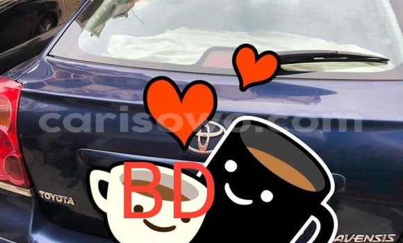 Ra Àlòkù Toyota Avensis Blue Ọkọ̀ in Cotonou ni Benin