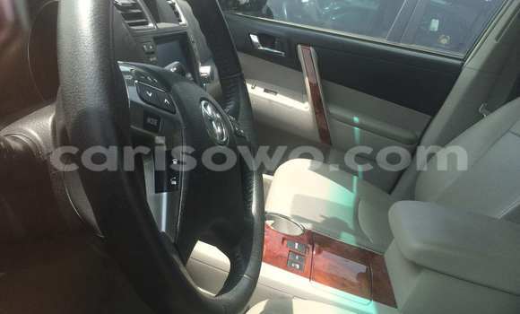 Acheter Occasion Voiture Toyota Highlander Gris à Porto Novo, Benin Acheter Occasion Voiture Toyota Highlander Gris à Porto Novo, Benin