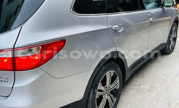 Acheter Occasion Voiture Hyundai Santa Fe Gris à Cotonou, Benin Acheter Occasion Voiture Hyundai Santa Fe Gris à Cotonou, Benin