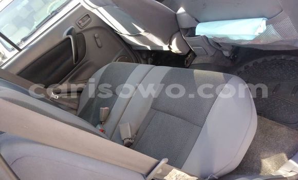 Sayi Na hannu Toyota RAV4 Blue Mota in Cotonou a Benin Sayi Na hannu Toyota RAV4 Blue Mota in Cotonou a Benin