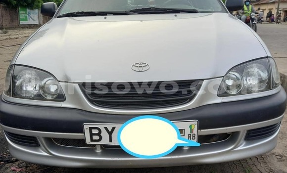 Ra Àlòkù Toyota Avensis Silver Ọkọ̀ in Abomey Calavi ni Benin Ra Àlòkù Toyota Avensis Silver Ọkọ̀ in Abomey Calavi ni Benin