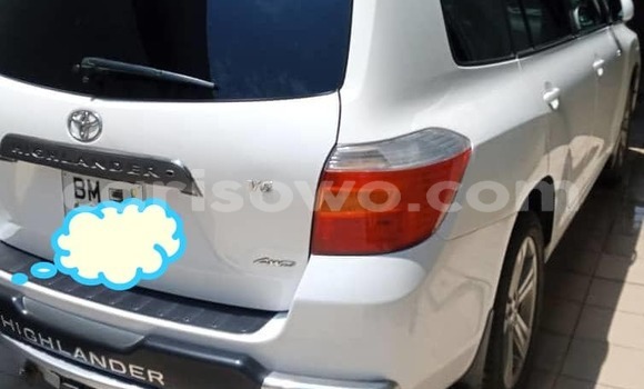 Buy Used Toyota Highlander White Car in Cotonou in Benign Buy Used Toyota Highlander White Car in Cotonou in Benign