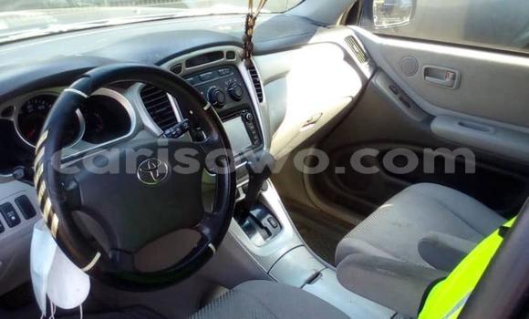 Sayi Na hannu Toyota Highlander Blue Mota in Cotonou a Benin Sayi Na hannu Toyota Highlander Blue Mota in Cotonou a Benin