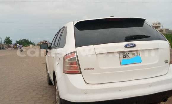 Ra Àlòkù Ford Edge funfun Ọkọ̀ in Cotonou ni Benin