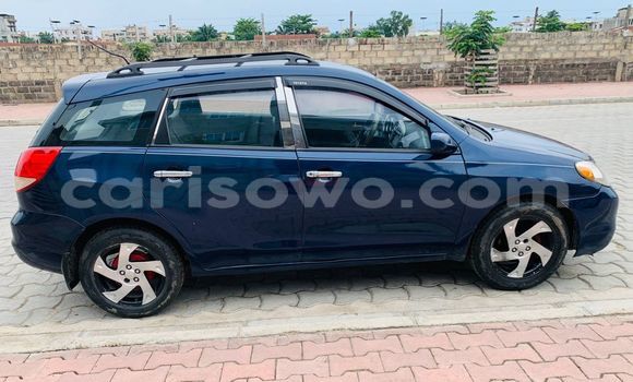 Acheter Occasion Voiture Toyota Matrix Bleu à Cotonou, Benin Acheter Occasion Voiture Toyota Matrix Bleu à Cotonou, Benin