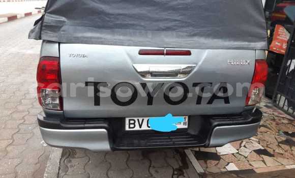 Ra Àlòkù Toyota Hilux Black Ọkọ̀ in Cotonou ni Benin Ra Àlòkù Toyota Hilux Black Ọkọ̀ in Cotonou ni Benin