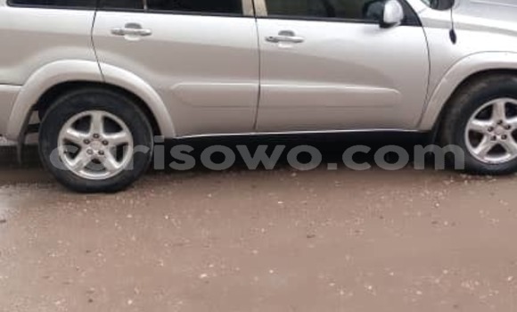 Ra Àlòkù Toyota RAV4 Silver Ọkọ̀ in Cotonou ni Benin Ra Àlòkù Toyota RAV4 Silver Ọkọ̀ in Cotonou ni Benin