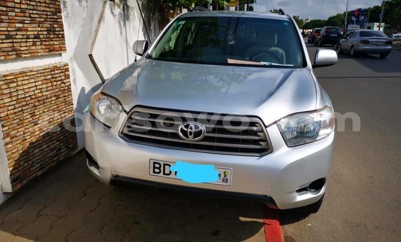 Sayi Na hannu Toyota Highlander Azurfa Mota in Cotonou a Benin Sayi Na hannu Toyota Highlander Azurfa Mota in Cotonou a Benin