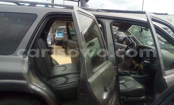 Sayi Na hannu Mazda Tribute Brown Mota in Porto Novo a Benin Sayi Na hannu Mazda Tribute Brown Mota in Porto Novo a Benin