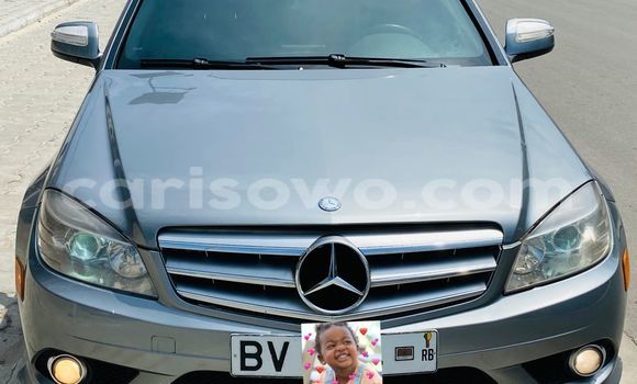 Sayi Na hannu Mercedes-Benz C–Class Blue Mota in Cotonou a Benin