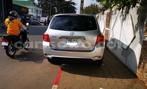 Acheter Occasion Voiture Toyota Highlander Gris à Cotonou, Benin Acheter Occasion Voiture Toyota Highlander Gris à Cotonou, Benin