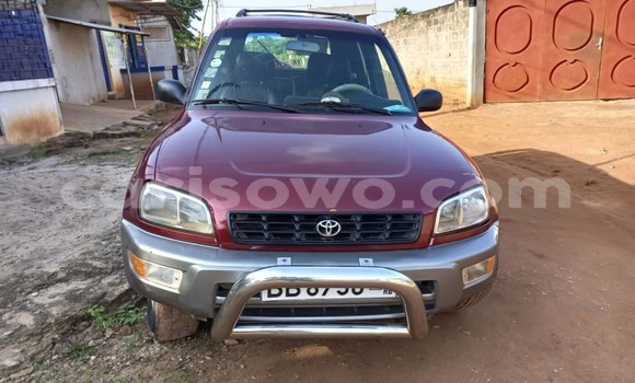 Sayi Na hannu Toyota RAV4 Red Mota in Cotonou a Benin