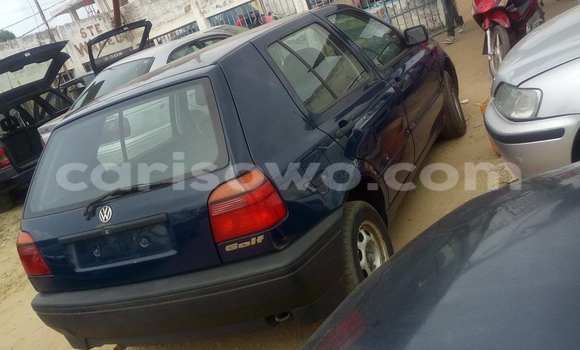 Acheter Occasion Voiture Volkswagen Golf Bleu à Porto Novo, Benin Acheter Occasion Voiture Volkswagen Golf Bleu à Porto Novo, Benin
