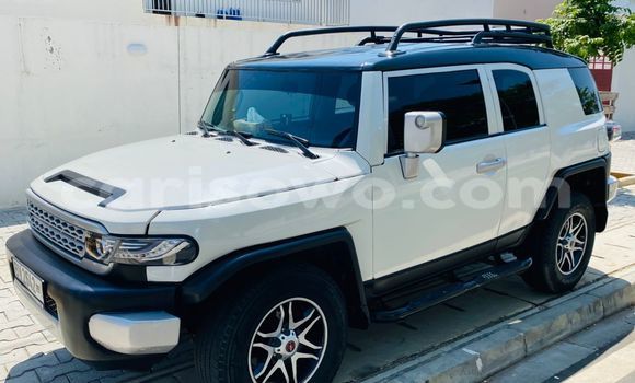 Buy Used Toyota FJ Cruiser White Car in Cotonou in Benign Buy Used Toyota FJ Cruiser White Car in Cotonou in Benign