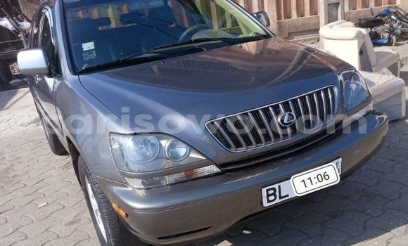 Ra Àlòkù Lexus RX 300 Silver Ọkọ̀ in Cotonou ni Benin Ra Àlòkù Lexus RX 300 Silver Ọkọ̀ in Cotonou ni Benin