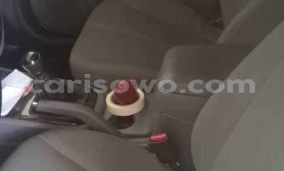 Ra Àlòkù Hyundai Santa Fe funfun Ọkọ̀ in Cotonou ni Benin Ra Àlòkù Hyundai Santa Fe funfun Ọkọ̀ in Cotonou ni Benin