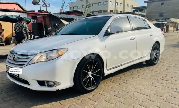 Sayi Na hannu Toyota Avalon White Mota in Cotonou a Benin Sayi Na hannu Toyota Avalon White Mota in Cotonou a Benin