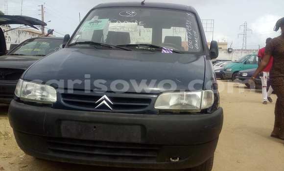 Acheter Occasion Voiture Renault Kangoo Bleu à Porto Novo, Benin Acheter Occasion Voiture Renault Kangoo Bleu à Porto Novo, Benin