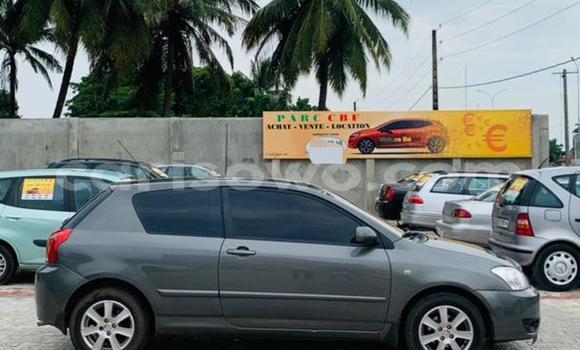Ra Àlòkù Toyota Corolla Silver Ọkọ̀ in Abomey Calavi ni Benin Ra Àlòkù Toyota Corolla Silver Ọkọ̀ in Abomey Calavi ni Benin