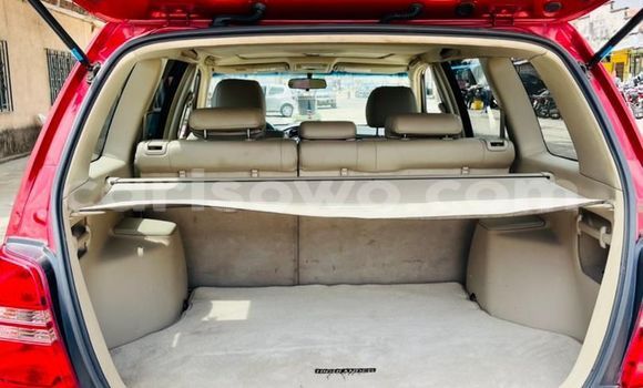 Sayi Na hannu Toyota Highlander Red Mota in Abomey Calavi a Benin Sayi Na hannu Toyota Highlander Red Mota in Abomey Calavi a Benin