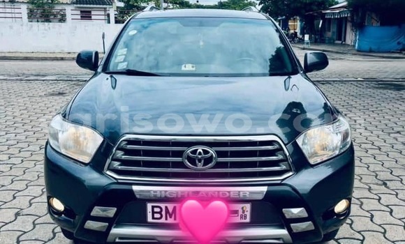 Sayi Na hannu Toyota Highlander Azurfa Mota in Abomey Calavi a Benin