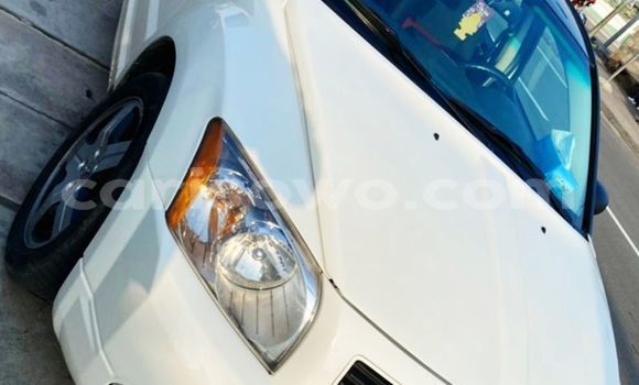 Ra Àlòkù Dodge Caliber funfun Ọkọ̀ in Cotonou ni Benin Ra Àlòkù Dodge Caliber funfun Ọkọ̀ in Cotonou ni Benin