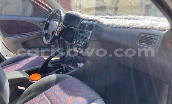 Sayi Na hannu Toyota Avensis Azurfa Mota in Cotonou a Benin Sayi Na hannu Toyota Avensis Azurfa Mota in Cotonou a Benin