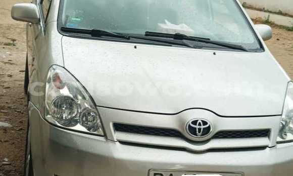 Acheter Occasion Voiture Toyota Corolla Gris à Cotonou, Benin Acheter Occasion Voiture Toyota Corolla Gris à Cotonou, Benin
