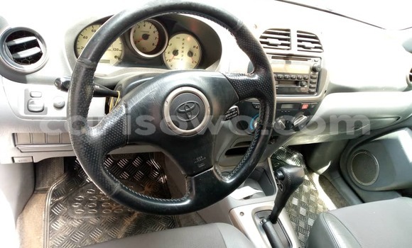 Acheter Occasion Voiture Toyota RAV4 Gris à Cotonou, Benin Acheter Occasion Voiture Toyota RAV4 Gris à Cotonou, Benin