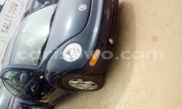 Acheter Occasion Voiture Volkswagen Beetle Bleu à Porto Novo, Benin Acheter Occasion Voiture Volkswagen Beetle Bleu à Porto Novo, Benin