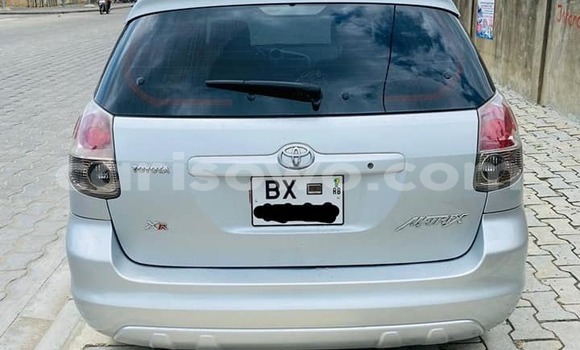 Sayi Na hannu Toyota Matrix Blue Mota in Cotonou a Benin Sayi Na hannu Toyota Matrix Blue Mota in Cotonou a Benin