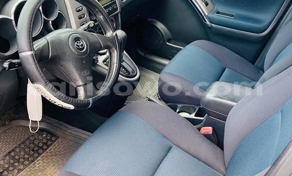 Sayi Na hannu Toyota Matrix Blue Mota in Cotonou a Benin Sayi Na hannu Toyota Matrix Blue Mota in Cotonou a Benin