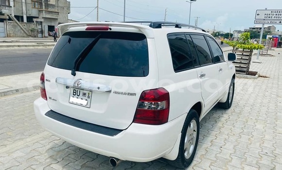 Sayi Na hannu Toyota Highlander White Mota in Cotonou a Benin Sayi Na hannu Toyota Highlander White Mota in Cotonou a Benin